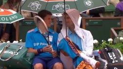 Djokovic fue ovacionado en París por este gesto con recogebolas