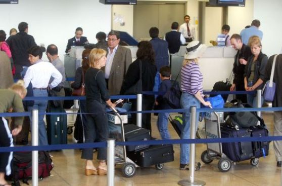 Ley de Retorno: casi dos mil peruanos se acogieron en 9 meses