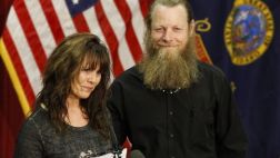 Padres de Bergdahl aún no hablan con él para 'darle tiempo'