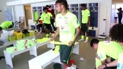 Neymar y Brasil disfrutan de salsa de Joe Arroyo en su camarín