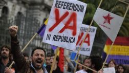 España: Antimonárquicos toman las calles y exigen referéndum