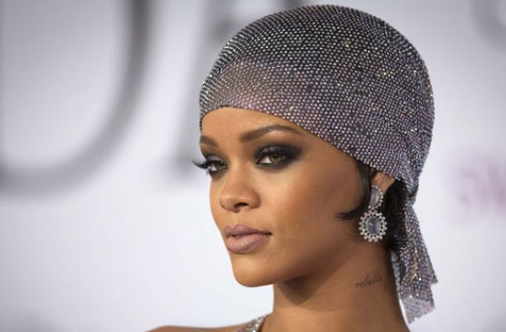 Rihanna fue premiada por sus aportes a la moda