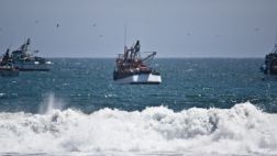 Puerto de Salaverry se mantiene cerrado por fuerte oleaje