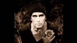 Peter Murphy, el líder de Bauhaus, tocará en Lima