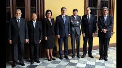 Óscar Urviola seguirá presidiendo el Tribunal Constitucional