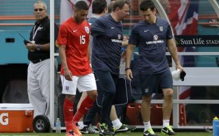 Brasil 2014: Inglaterra podría perder a Chamberlain por lesión