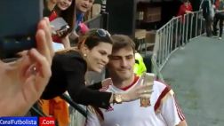 El regalo de Casillas que hizo llorar a una fanática española