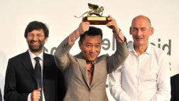 Bienal de Venecia premió a propuestas de Corea y Chile