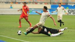 Universitario goleó 3-0 a Sport Huancayo en el Monumental