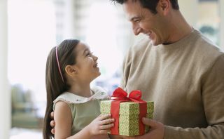 Día del Padre: ¿Cómo escoger el regalo perfecto para papá?