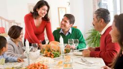 Esta app te permitirá disfrutar una cena familiar sin celulares