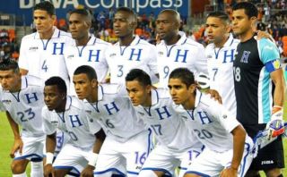 Honduras se ve en la final: llevó camisetas como para un mes