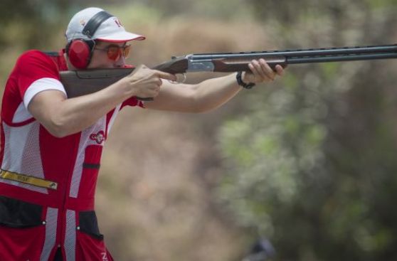 Peruano campeón mundial de tiro amenaza con retirarse