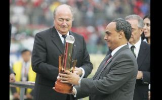 "Blatter es el Manuel Burga de la FIFA", por Pedro Canelo