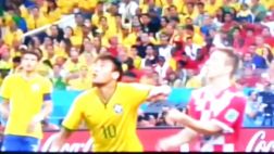 ¿Debió ser expulsado Neymar por este codazo a Luka Modric?