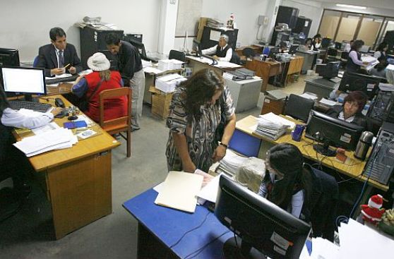 TC: Trabajadores de BCR, Sunat y Congreso deben ir a Ley Servir