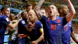 Holanda aplastó 5-1 a la campeona España con golazos de Robben