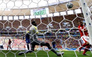 Seferovic y el gol que dio el triunfo a Suiza a los 93 minutos