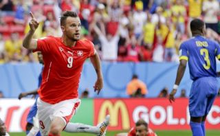 Suiza venció 2-1 a Ecuador en los minutos finales del partido