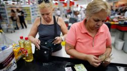 Venezolanos dependen cada vez más de los envíos desde EE.UU.