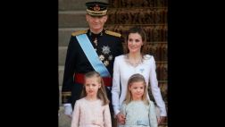 La nueva familia real española en torno al rey Felipe VI