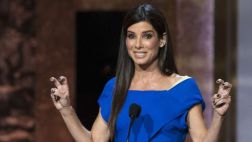 Acosador de Sandra Bullock tenía un arsenal de armas en su casa