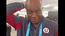 Periodista nigeriano en Brasil apareció con casaca de la ‘U’