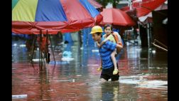 China reporta más de 375.000 afectados por lluvias torrenciales