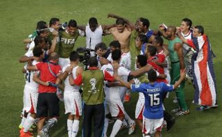 ¡Increíble! FIFA llamó a 7 jugadores de Costa Rica para doping