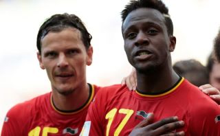 Bélgica ganó en los minutos finales y pasa a octavos de final