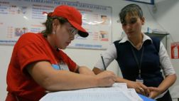 El JNE cancela licencias a 64 de 160 encuestadoras
