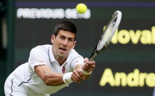 Djokovic arrasó en debut de Wimbledon y pasó a segunda ronda