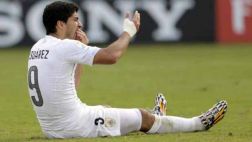 Uruguay indignado con "mafia de la FIFA" por sanción a Suárez