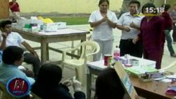 Chimbote: médicos atienden a pacientes en cancha de fulbito