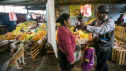 El fotógrafo de barrio que llegó a las galerías de arte