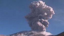 Volcán Ubinas registró una nueva explosión