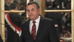 Ministro Urresti tiene impedimento de salida del país
