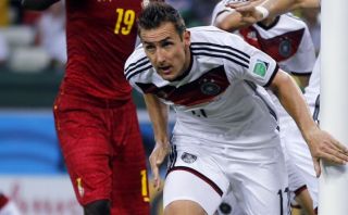 Klose es titular ante Francia y podría batir récord goleador