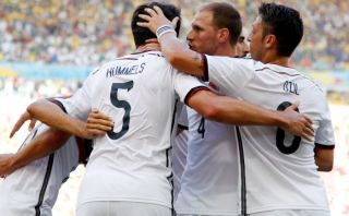 CRÓNICA: Alemania sin muchos lujos es el primer semifinalista