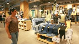 Avalancha de ofertas en ropa: ¿comprar o no comprar?