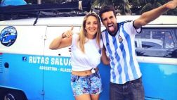 Joanna Boloña y Franco, el hincha que irá a Alaska en combi