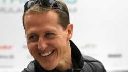 Schumacher mejora "lentamente", dice su esposa Corinna