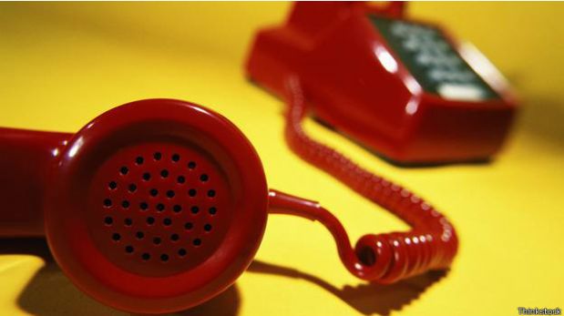 Cómo callar a los que hablan alto por teléfono en la oficina