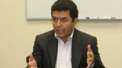 Piden investigar a presidente regional de Ucayali