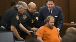 El asesino de Texas se desmayó dos veces ante el juez