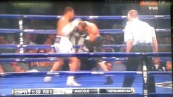 Video: Maicelo puso entre las cuerdas al armenio Hovhannisyan