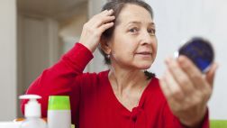 Revelan edad en que las mujeres están conformes con su look