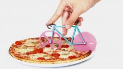 Un cortador de pizza para los que aman montar bicicleta