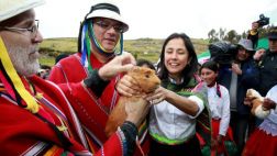 El juguete de Nadine, por Juan Paredes Castro