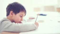 Mi hijo tiene mala letra ¿debo preocuparme?